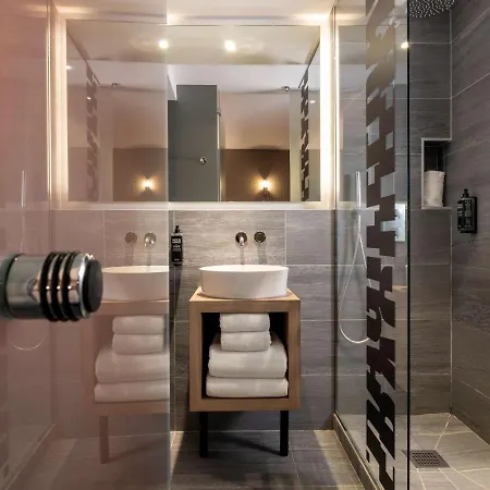 Ibis Styles La Reine Hotel