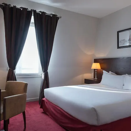 Ibis Styles La Reine Hotel 3*
