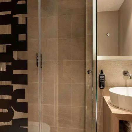 Hotel Ibis Styles La Reine Bourg-la-Reine