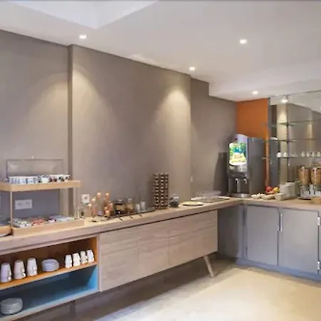 Ibis Styles La Reine