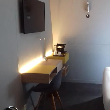 Ibis Styles La Reine Hotel