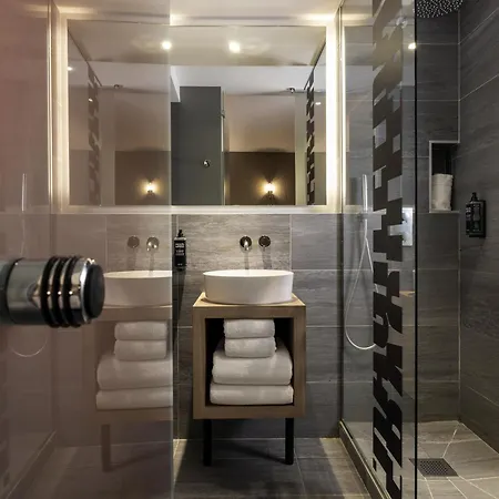 Ibis Styles La Reine Hotel