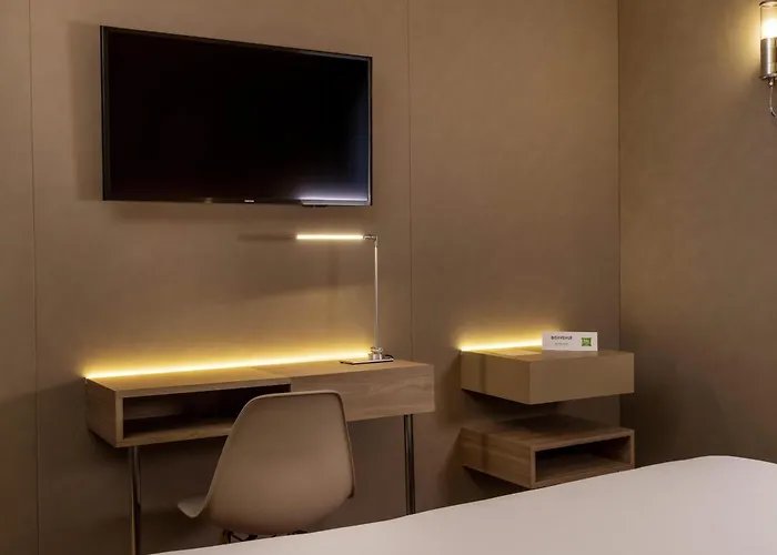 Hotel Ibis Styles La Reine
